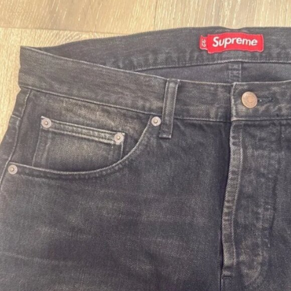 Supreme Dark Wash Relaxed Men's Jeans - Picture 3 of 6